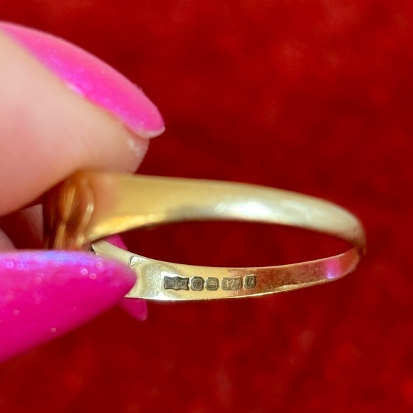9ct Celestial Vintage Gold Ring - Picture 3 of 4